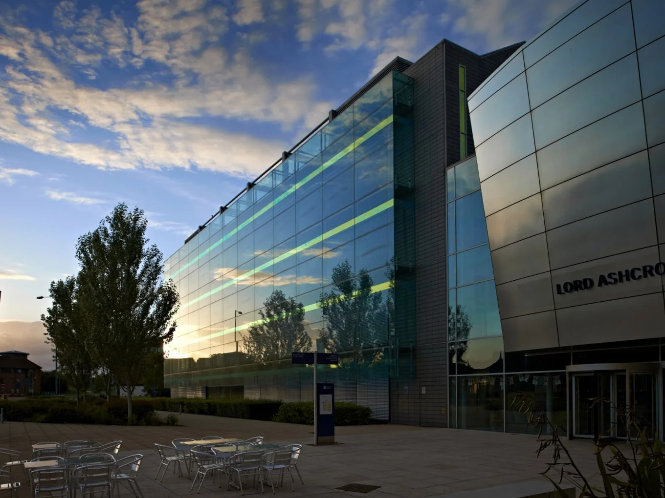Anglia Ruskin University 5-min